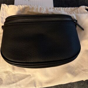 ANDAR ~ The Waymaker Mini in Black Pebble Leather